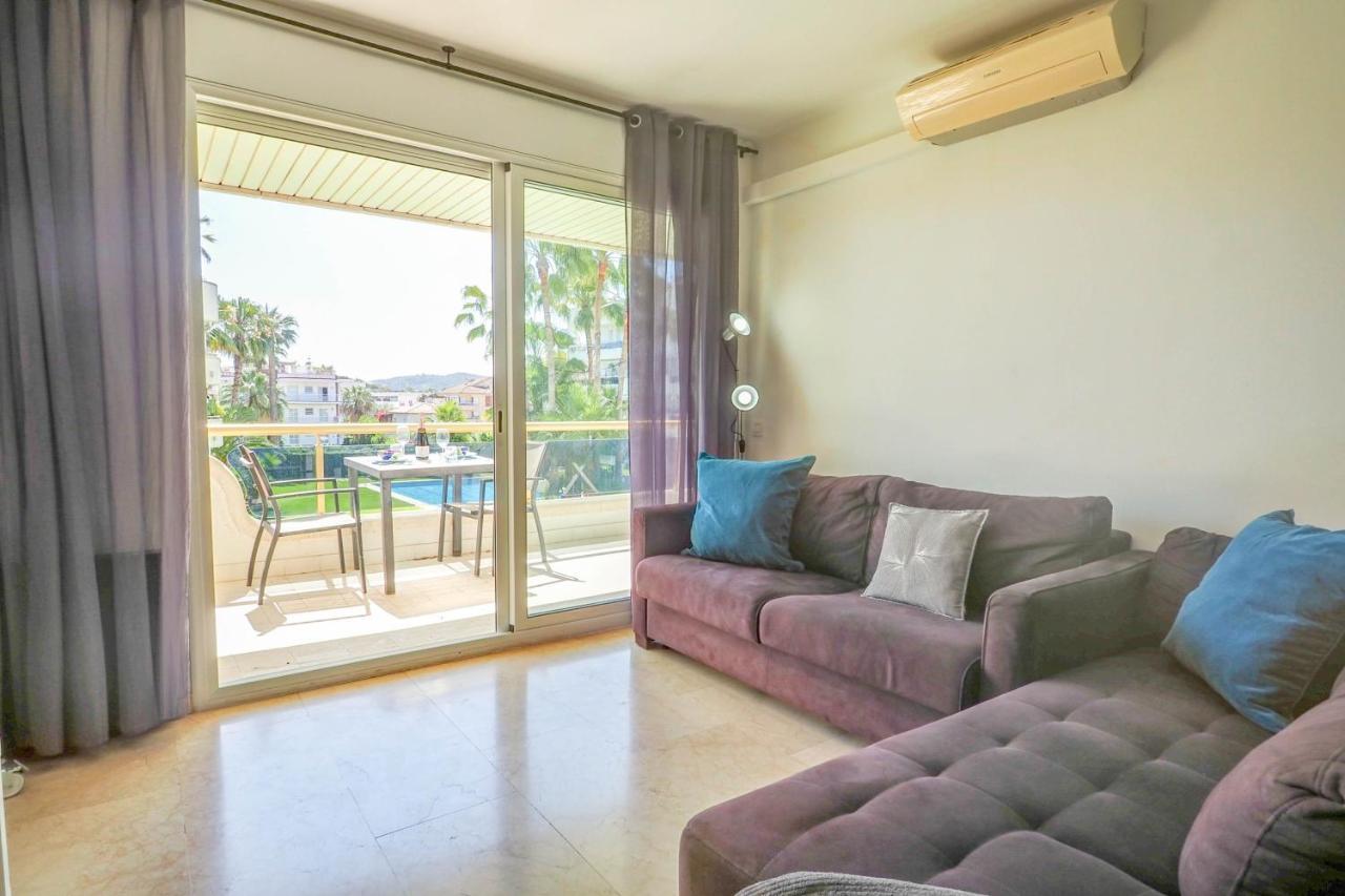 Mediterraneo Seaview Apartment By Hello Homes Sitges Exterior photo