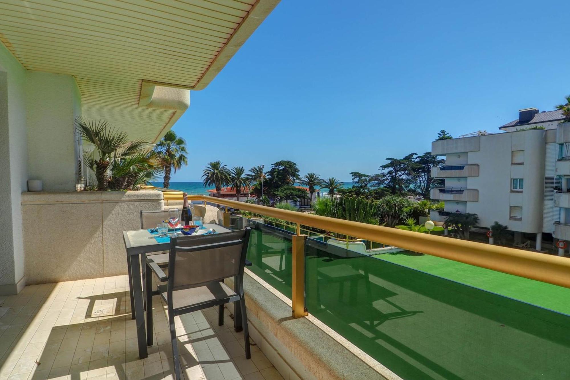 Mediterraneo Seaview Apartment By Hello Homes Sitges Exterior photo